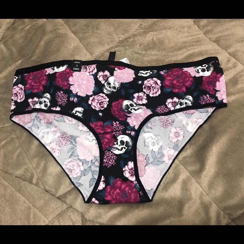Torrid NWT Black Floral Skull panties